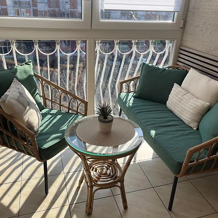 Ferienwohnung Balzak 64M2, Free Parking & Wi-Fi Novi Sad Exterior foto