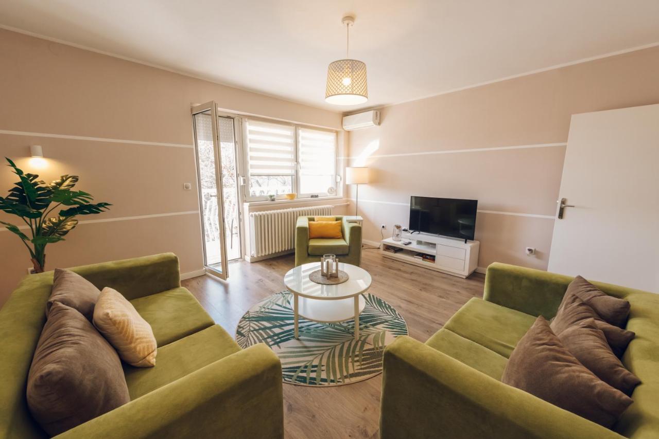 Ferienwohnung Balzak 64M2, Free Parking & Wi-Fi Novi Sad Exterior foto