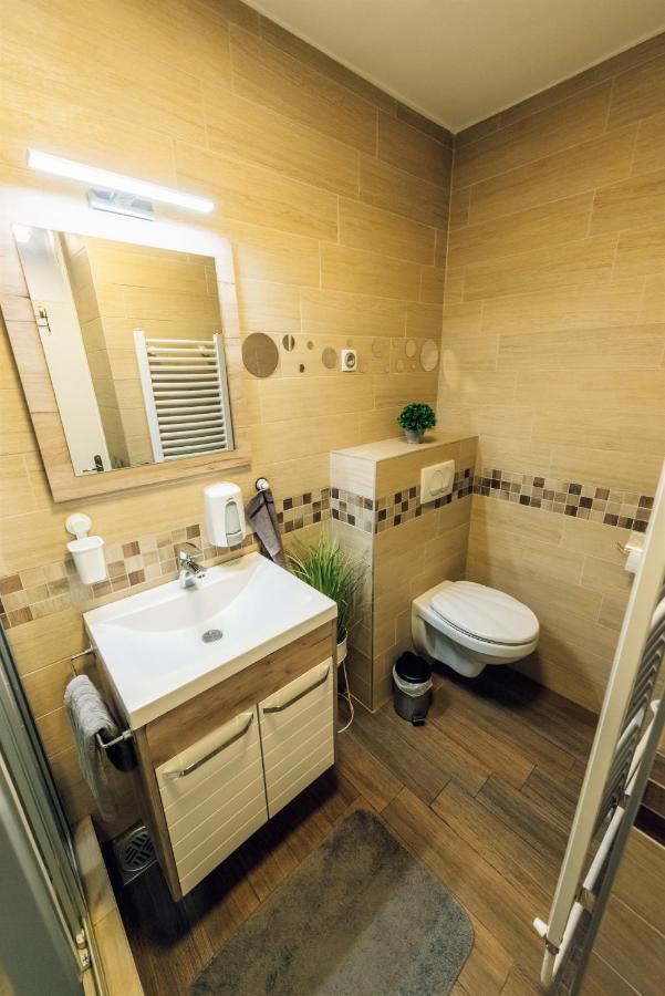 Ferienwohnung Balzak 64M2, Free Parking & Wi-Fi Novi Sad Exterior foto
